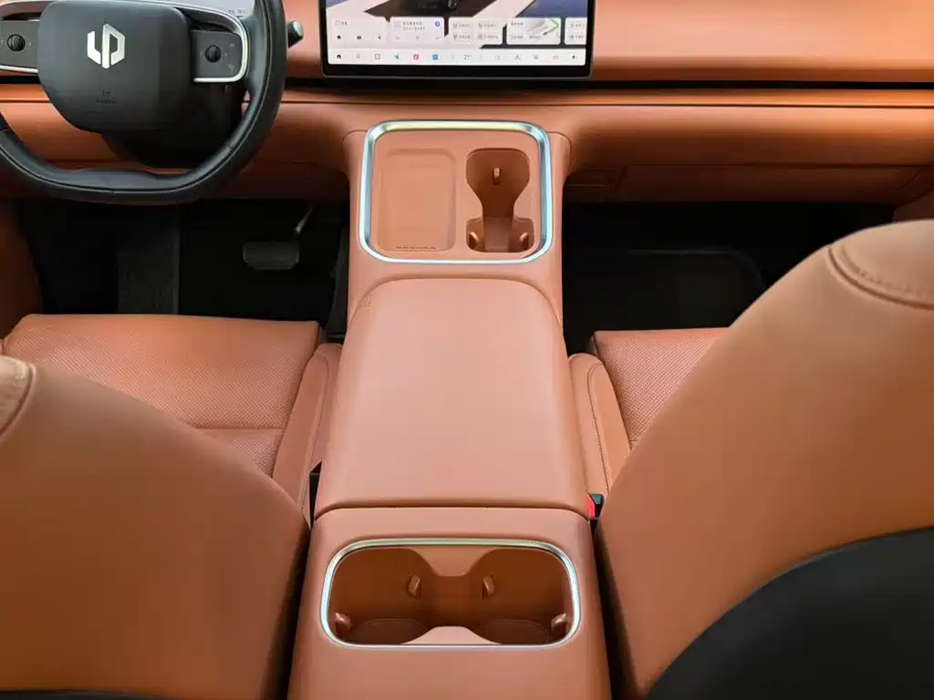 Leapmotor Leapmotor C16 — миниатюра 16