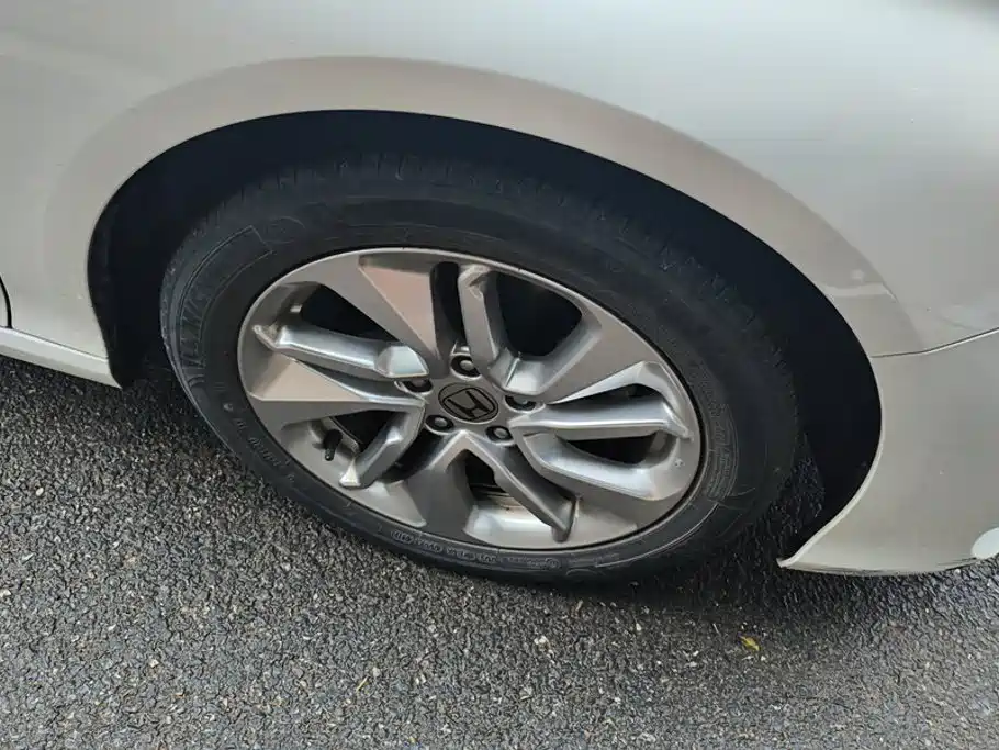 Honda Accord — миниатюра 6