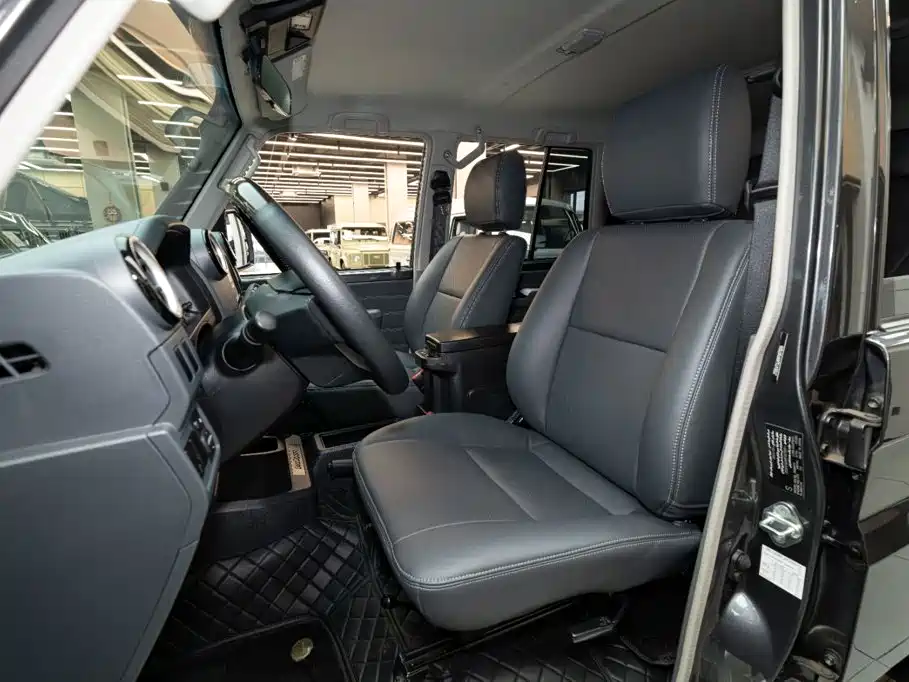 Toyota Land Cruiser — миниатюра 7