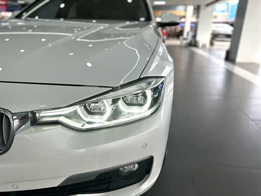 BMW 3 Series — миниатюра 3
