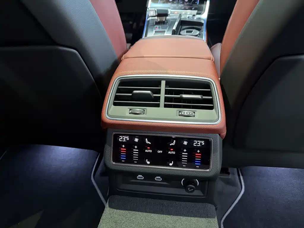 Audi A7L — миниатюра 15