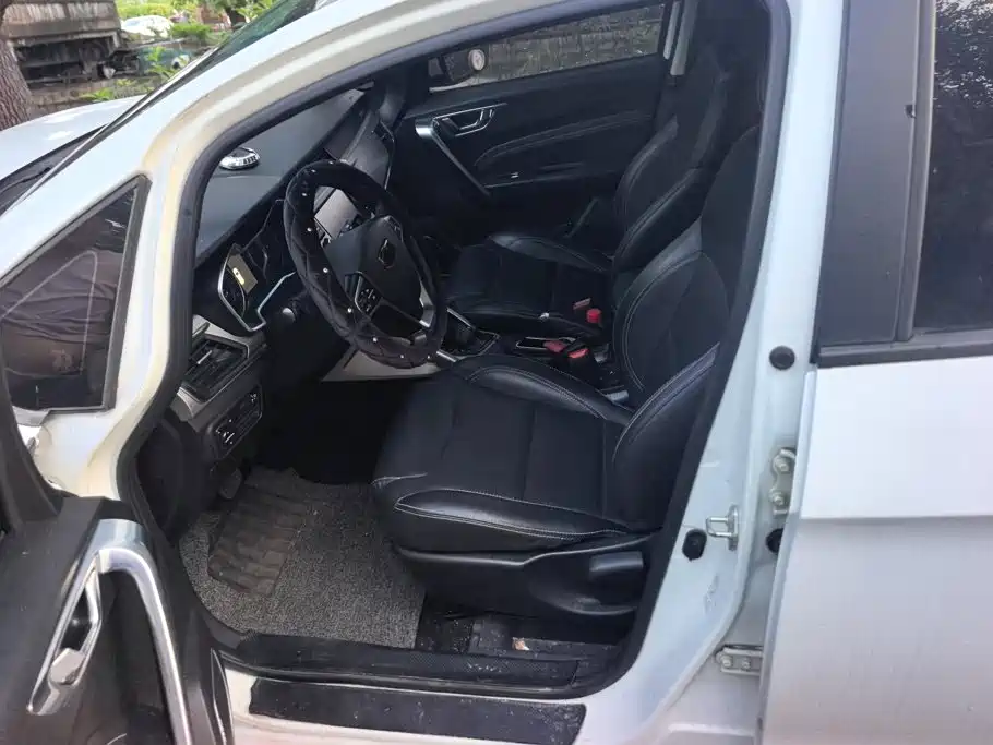 Geely Vision X3 — миниатюра 9