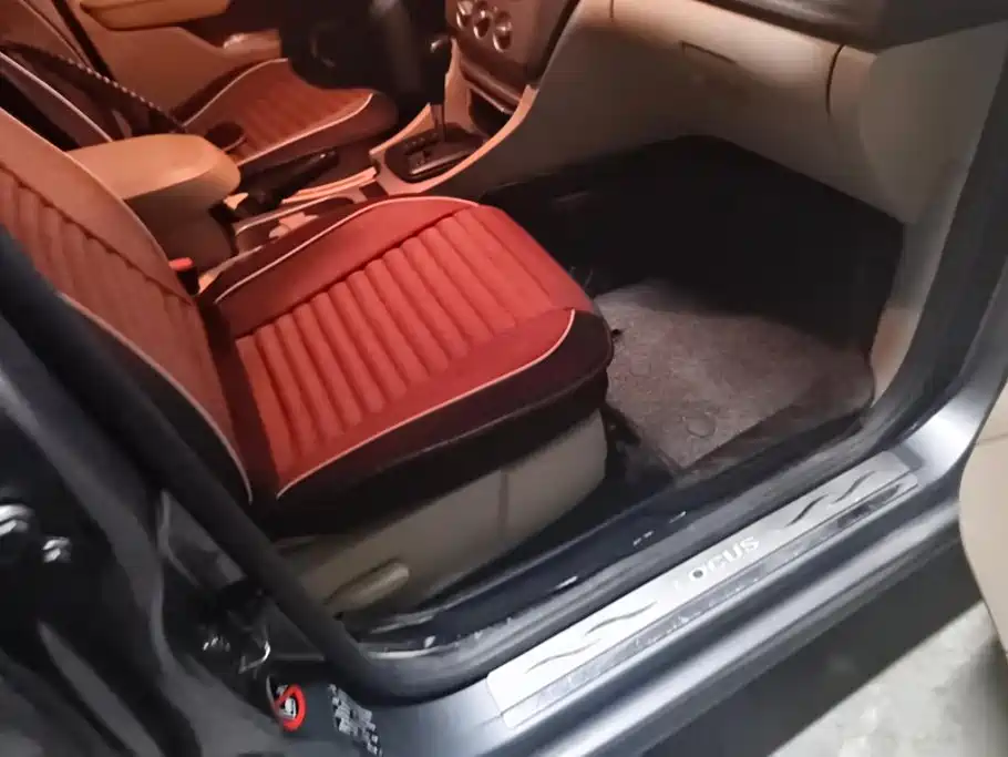 Ford Focus — миниатюра 8