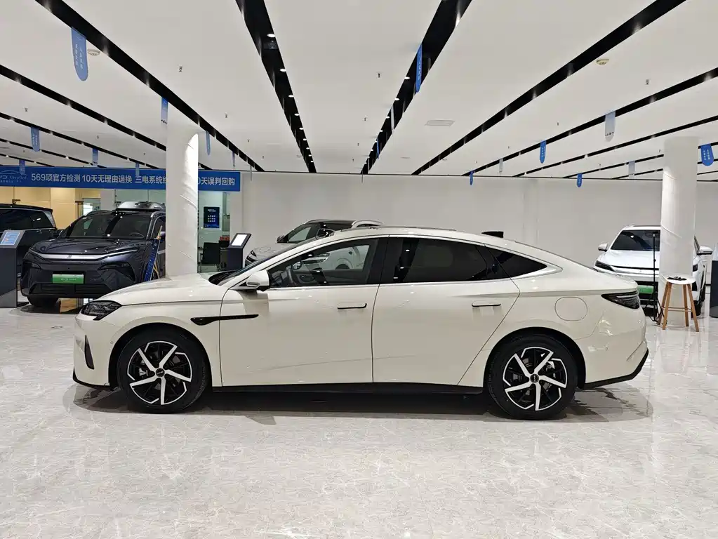 BYD Seal 07 DM-i — миниатюра 3