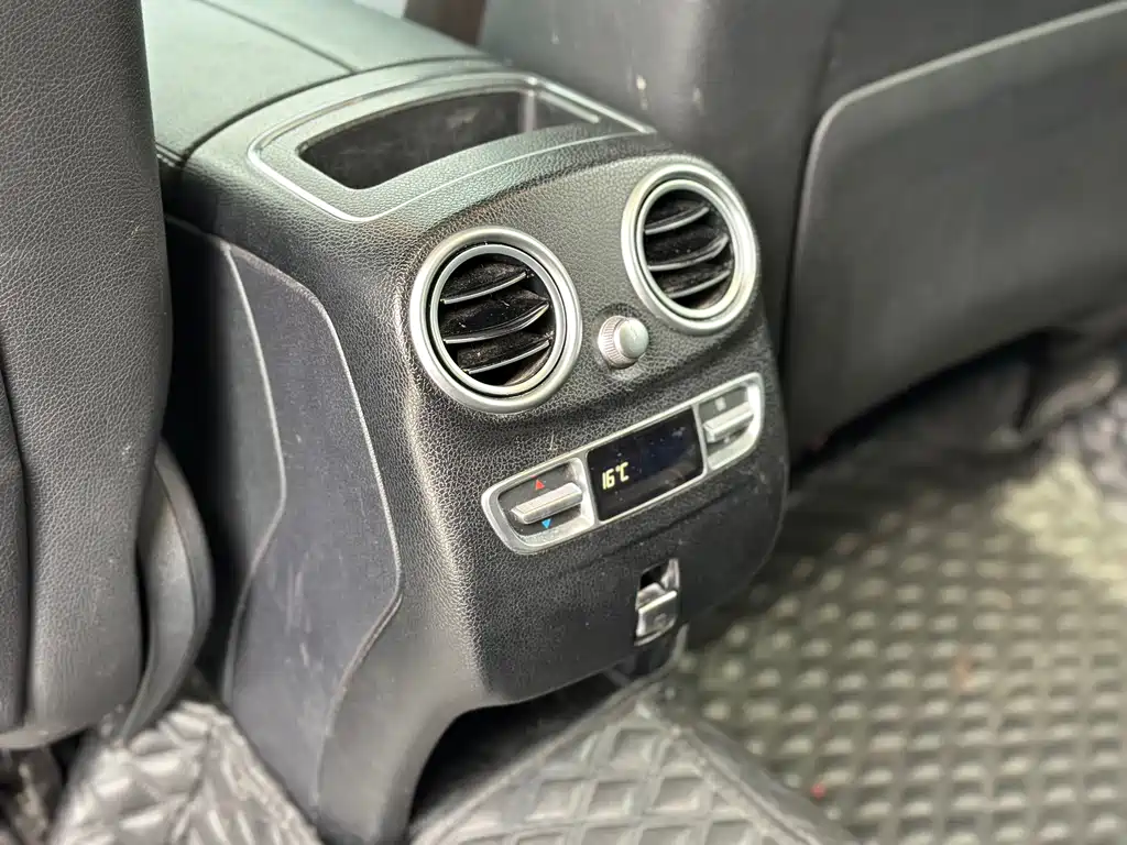 Mercedes-Benz GLC — миниатюра 11