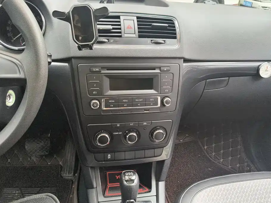 Skoda Yeti — миниатюра 13