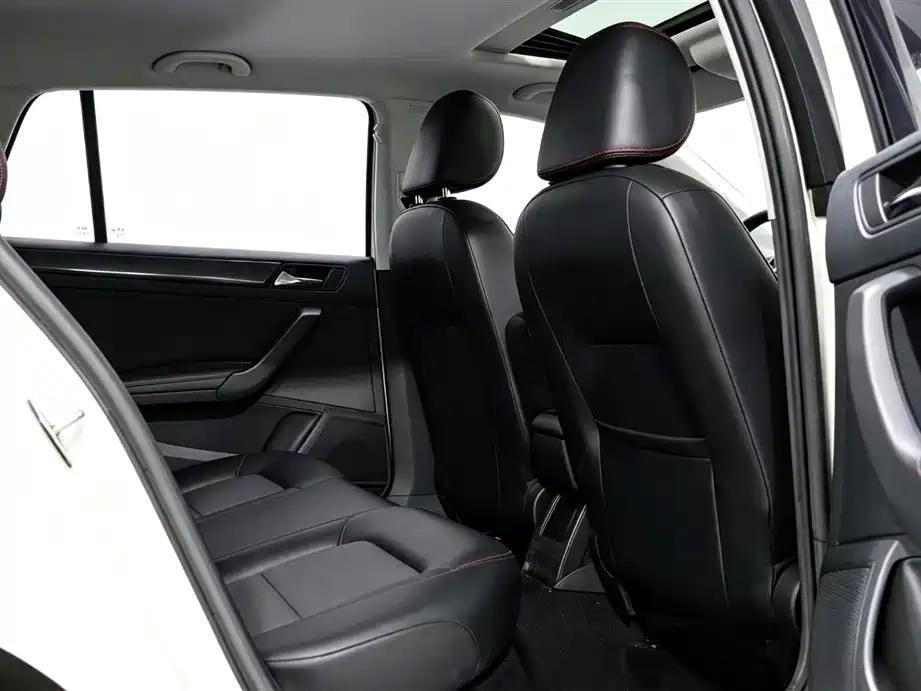 Volkswagen Santana — миниатюра 6