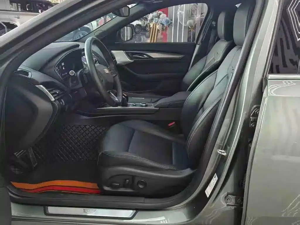 Cadillac CT5 — миниатюра 8