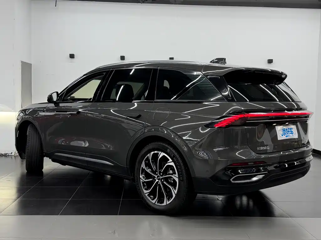 Lincoln Nautilus — миниатюра 13