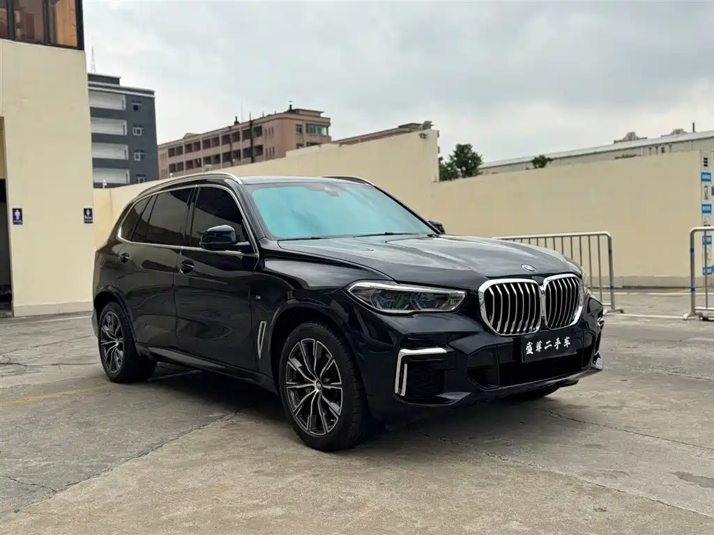 BMW X5 2023 xDrive 30Li Premium M Sport