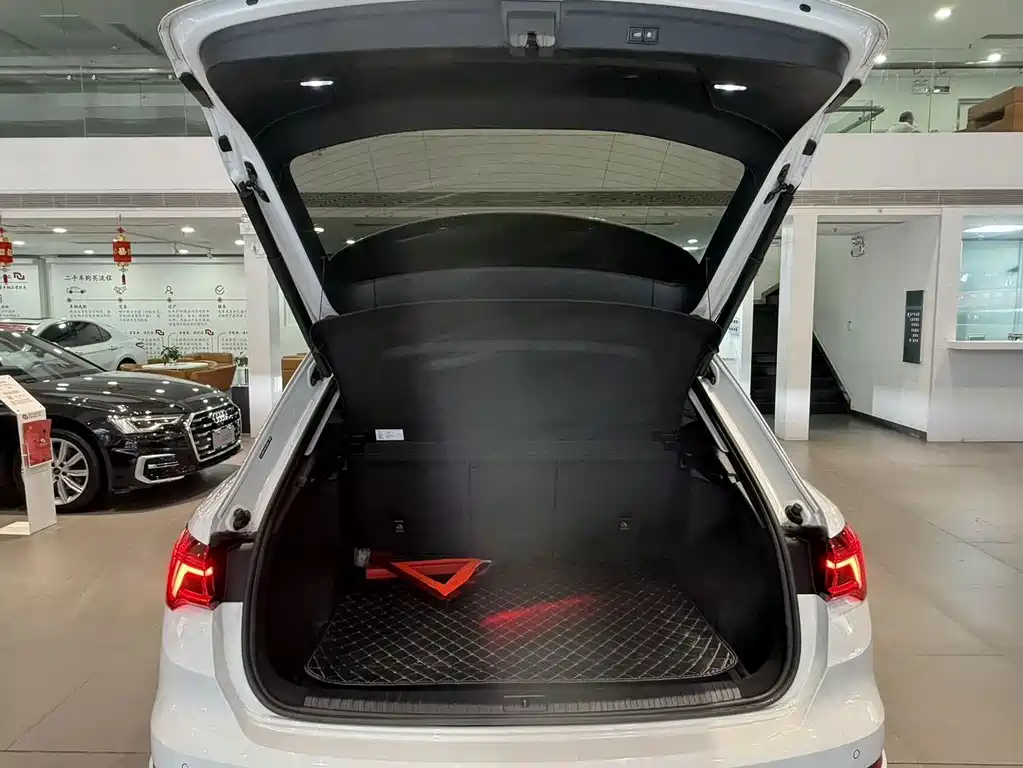 Audi Q3 — миниатюра 20