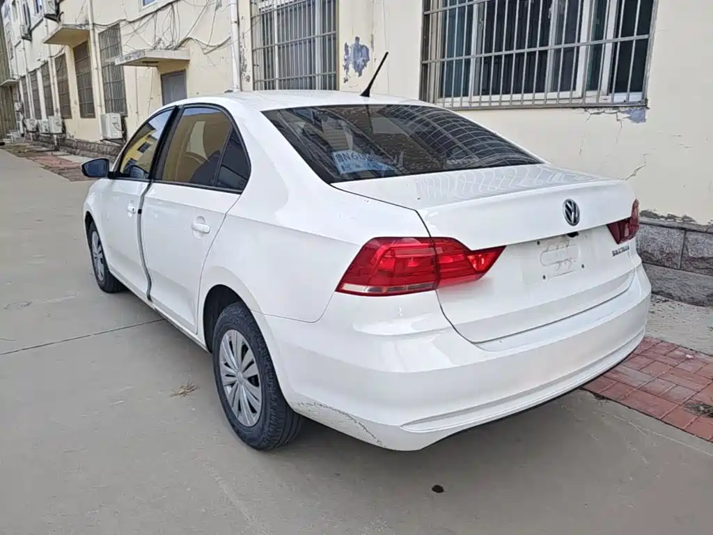 Volkswagen Santana — миниатюра 5