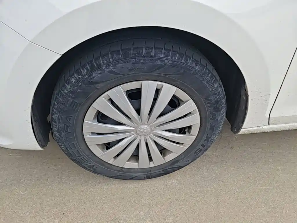 Volkswagen Santana — миниатюра 23