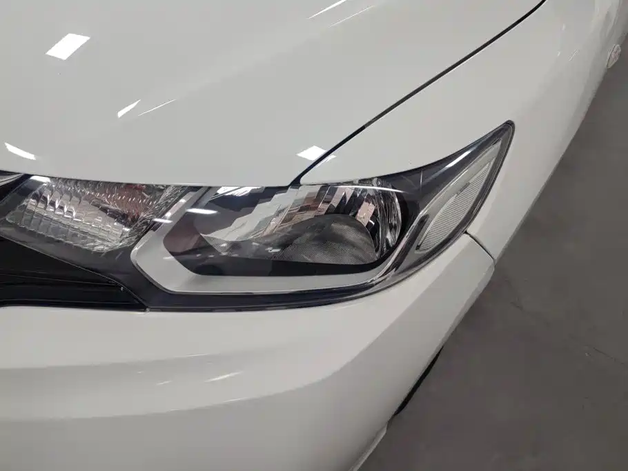 Honda Fit — миниатюра 5