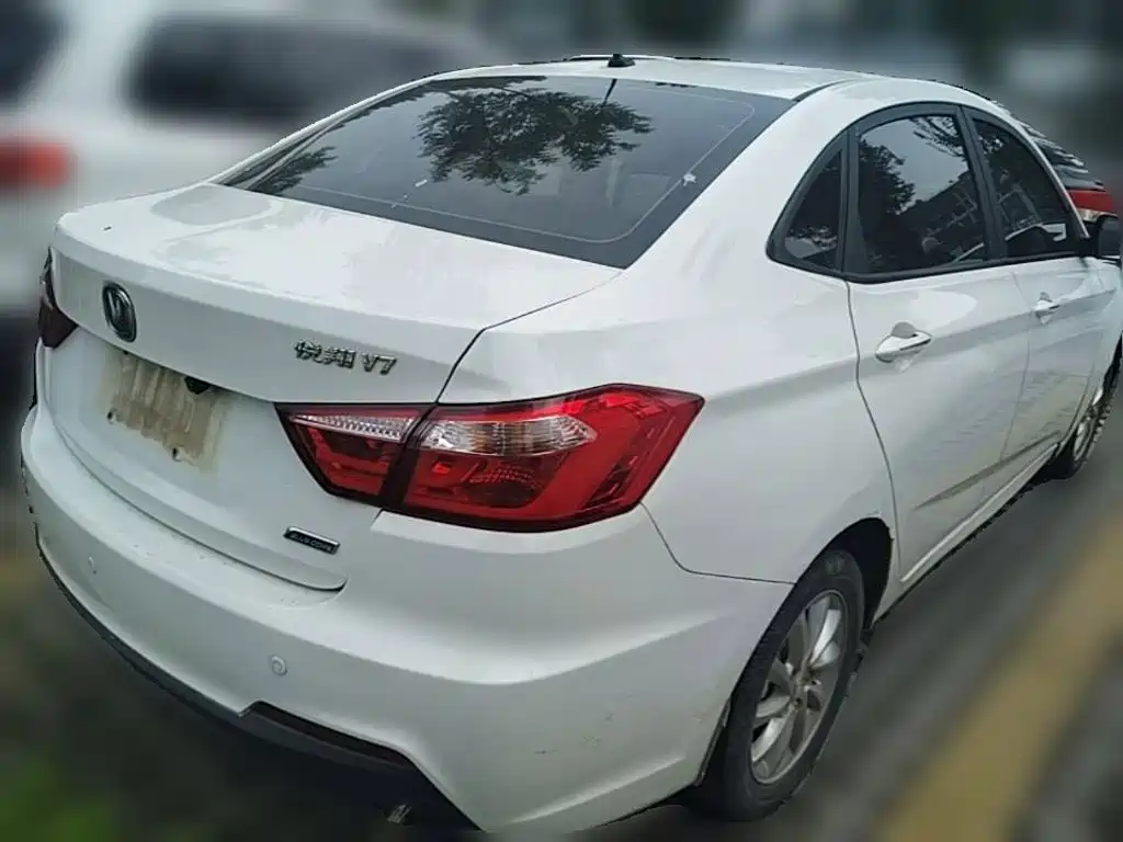 Changan V7 — миниатюра 10