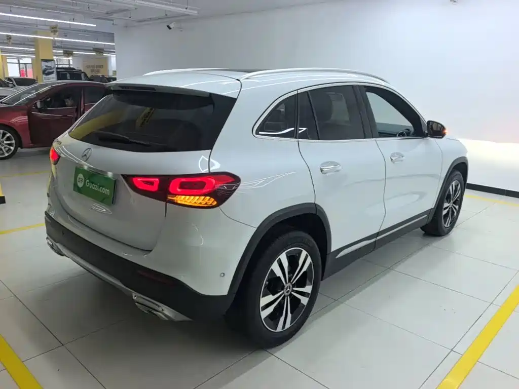 Mercedes-Benz GLA — миниатюра 7