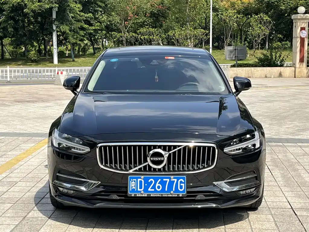Volvo S90 — миниатюра 2