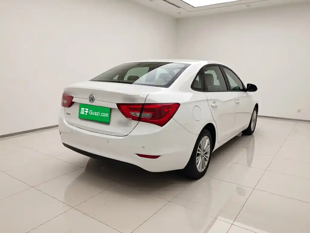 Buick Excelle — миниатюра 6