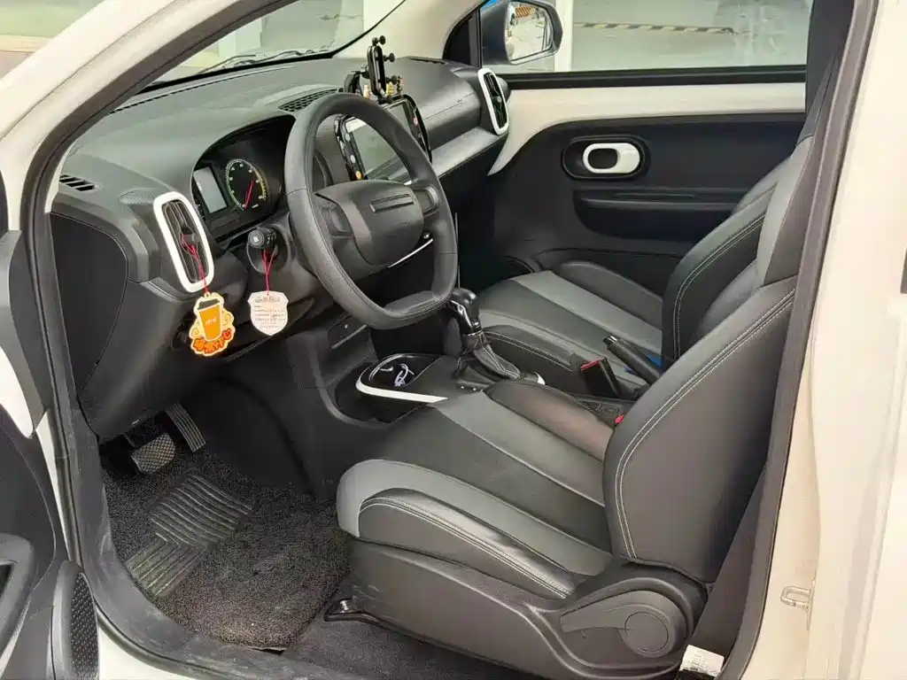 Roewe Clever — миниатюра 4