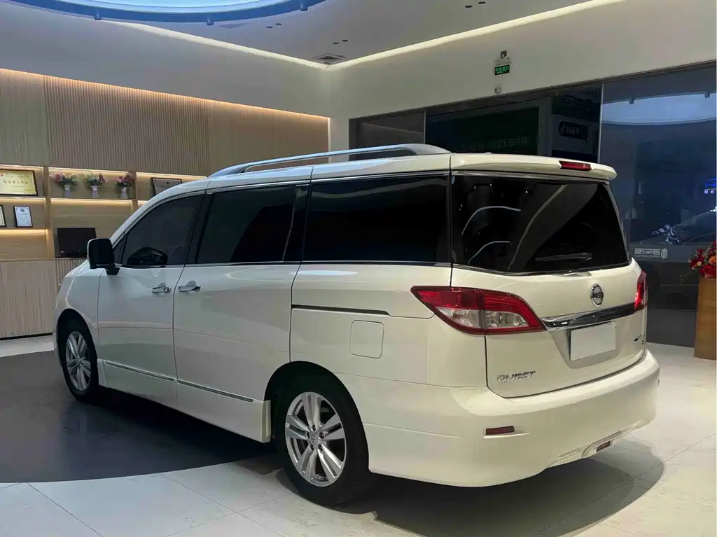 Nissan Quest — миниатюра 6