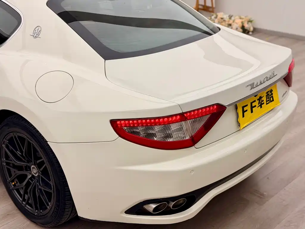 Maserati GranTurismo 2013 4.2L AT
