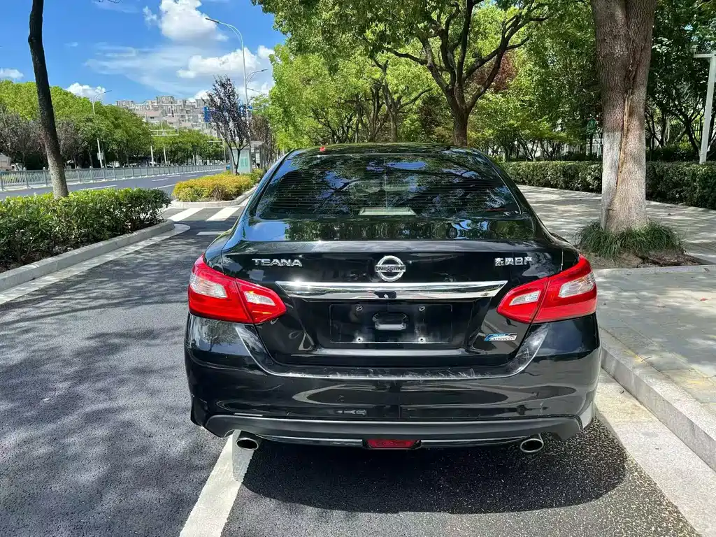Nissan Teana — миниатюра 5
