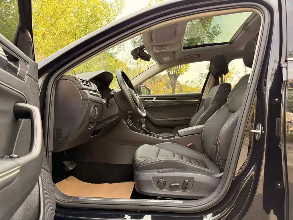 Skoda Superb — миниатюра 18