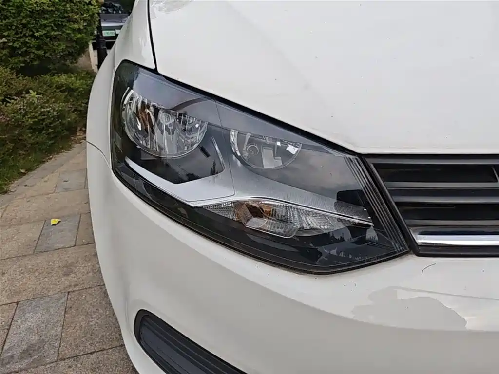Volkswagen Polo 2016 1.4L MT