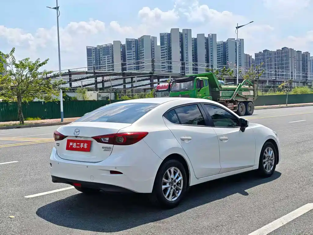 Mazda 3 Axela — миниатюра 8