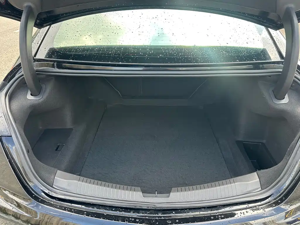 Cadillac CT5 — миниатюра 11