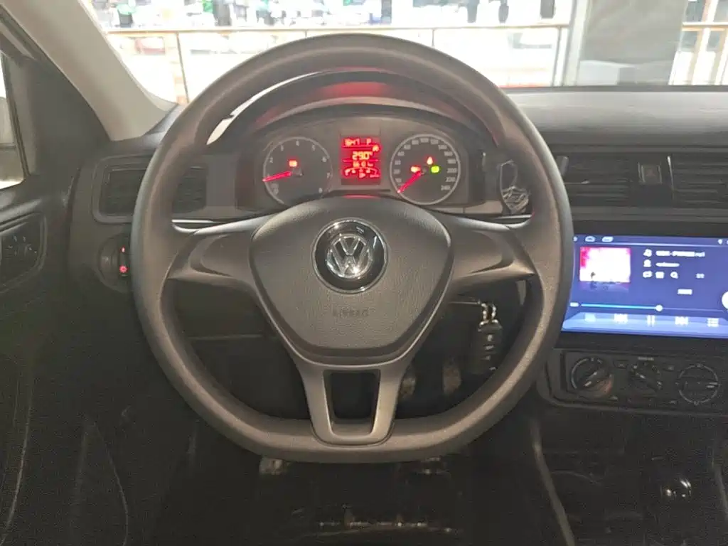 Volkswagen Santana — миниатюра 11