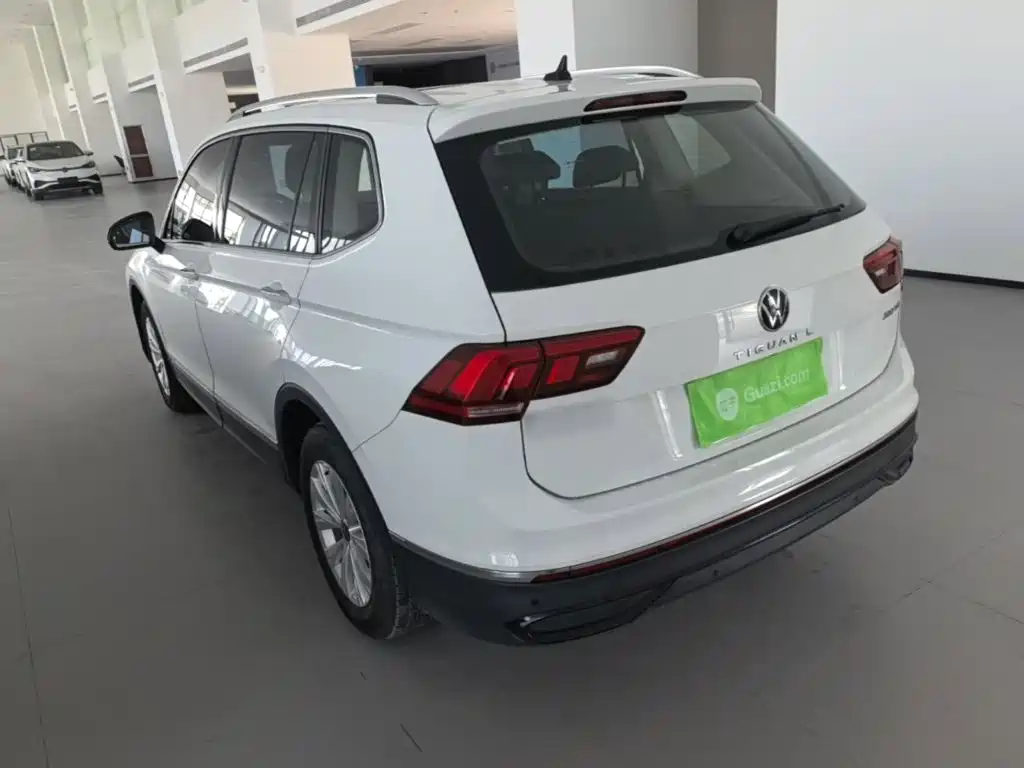 Volkswagen Tiguan L — миниатюра 5
