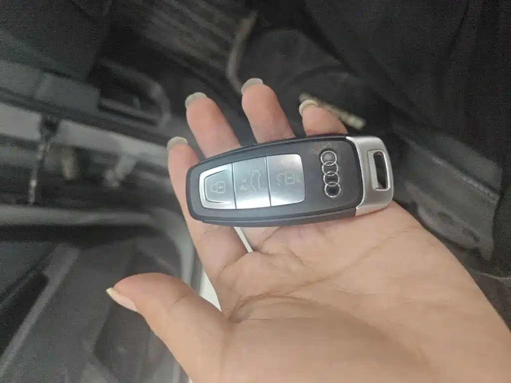 Audi Q4 e-tron — миниатюра 9