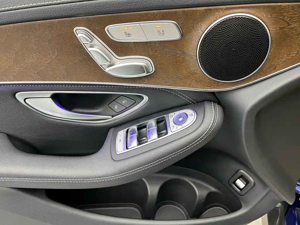 Mercedes-Benz GLC 2020 GLC 260 L 4MATIC Luxury