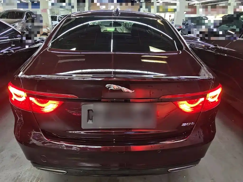 Jaguar XFL — миниатюра 6