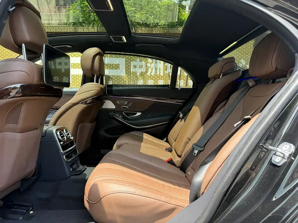 Mercedes-Benz S-Class — миниатюра 7