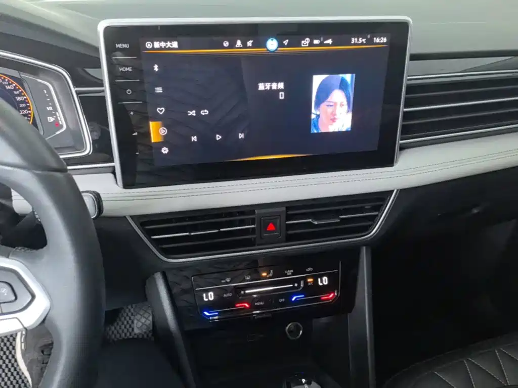 Volkswagen Tiguan L — миниатюра 13