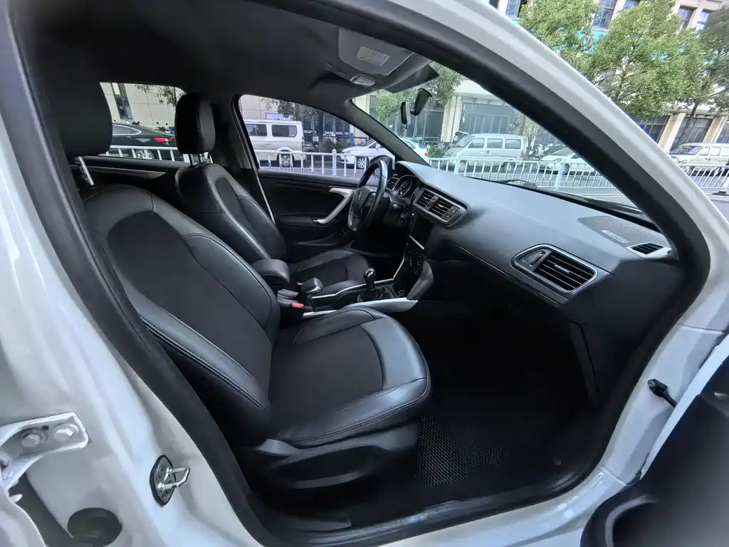 Citroen C3-XR — миниатюра 12