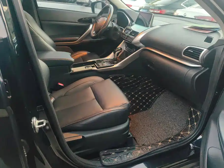 Mitsubishi Eclipse Cross — миниатюра 8
