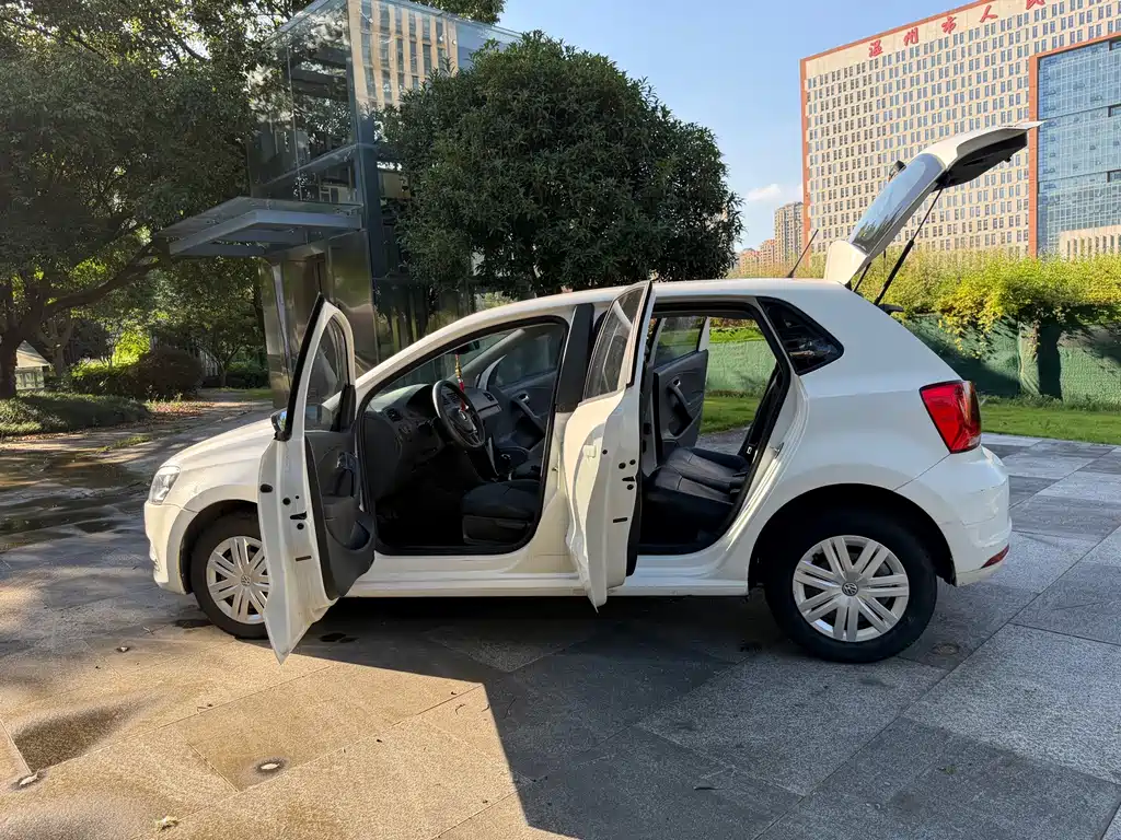 Volkswagen Polo — миниатюра 12