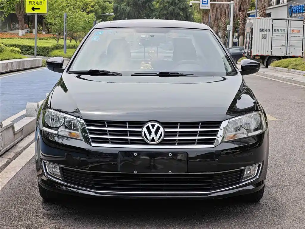 Volkswagen Lavida 2015 1.6L AT Comfort