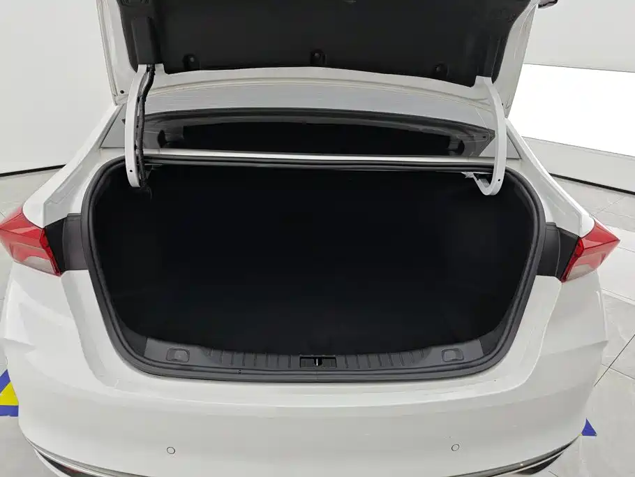 Buick Verano — миниатюра 4