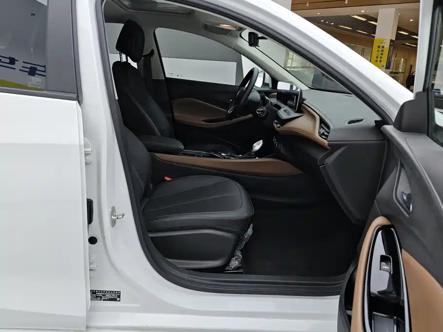Buick Verano — миниатюра 7
