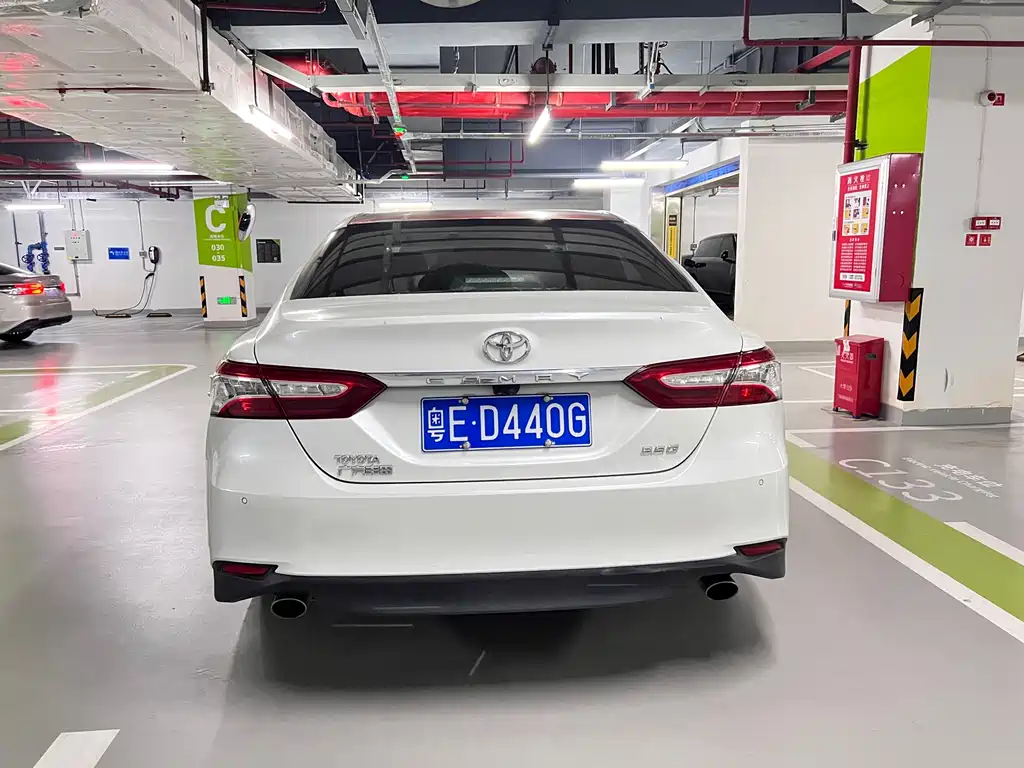 Toyota Camry — миниатюра 6