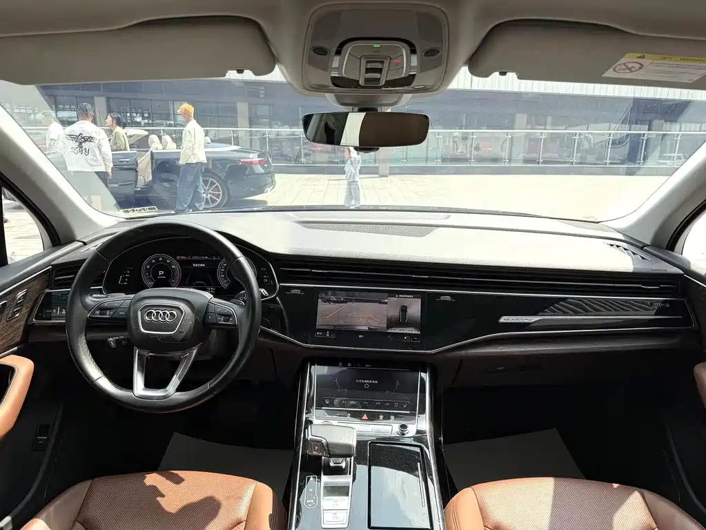 Audi Q7 — миниатюра 5