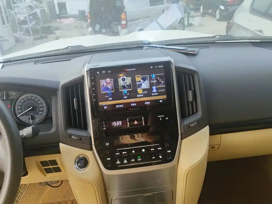 Toyota Land Cruiser — миниатюра 13