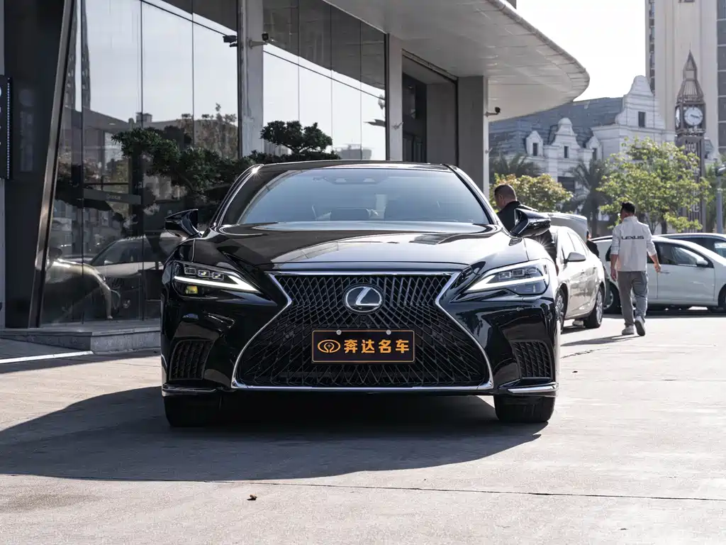 Lexus LS — миниатюра 2