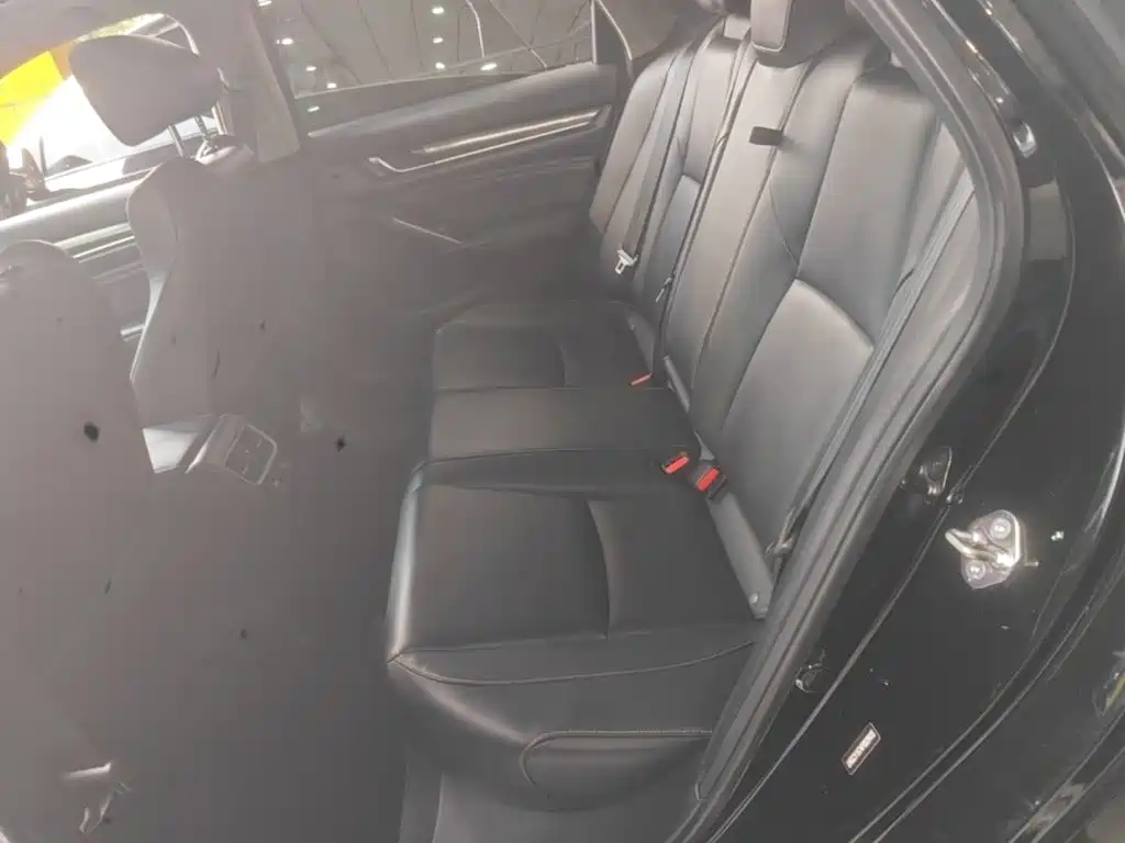 Honda Accord — миниатюра 17