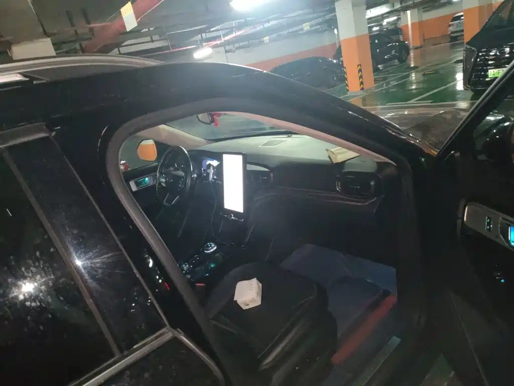Ford Explorer — миниатюра 19