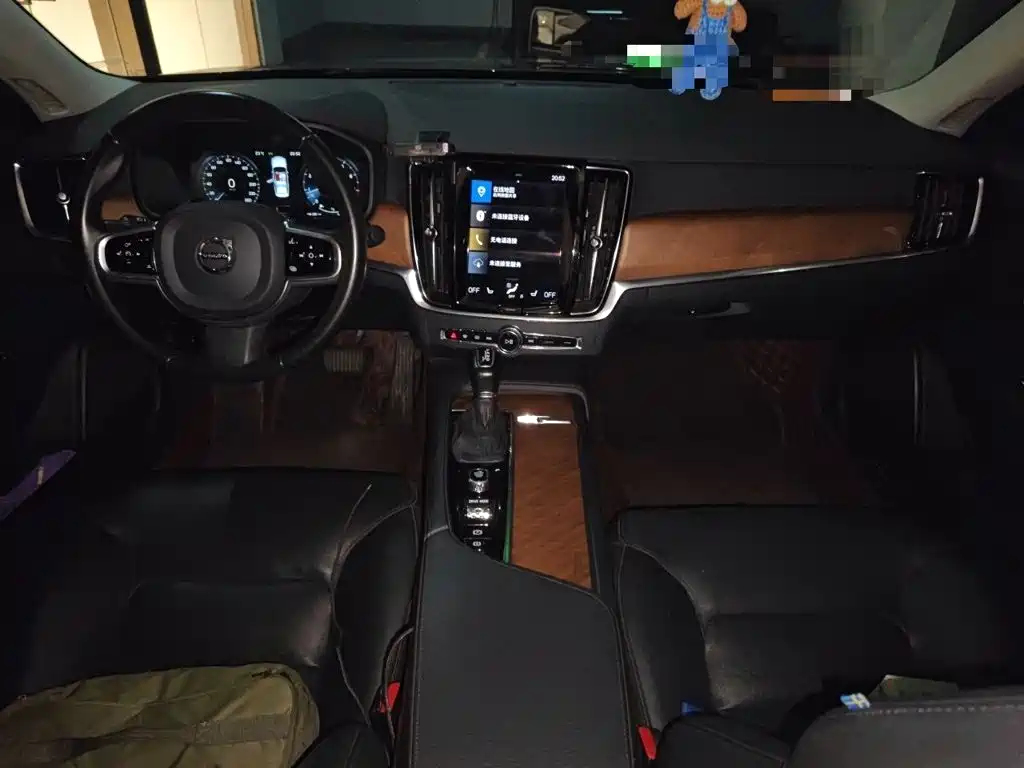 Volvo S90 — миниатюра 11